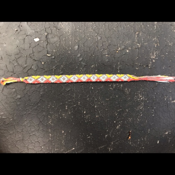 A handmade colorful friendship bracelet - Picture 4 of 9